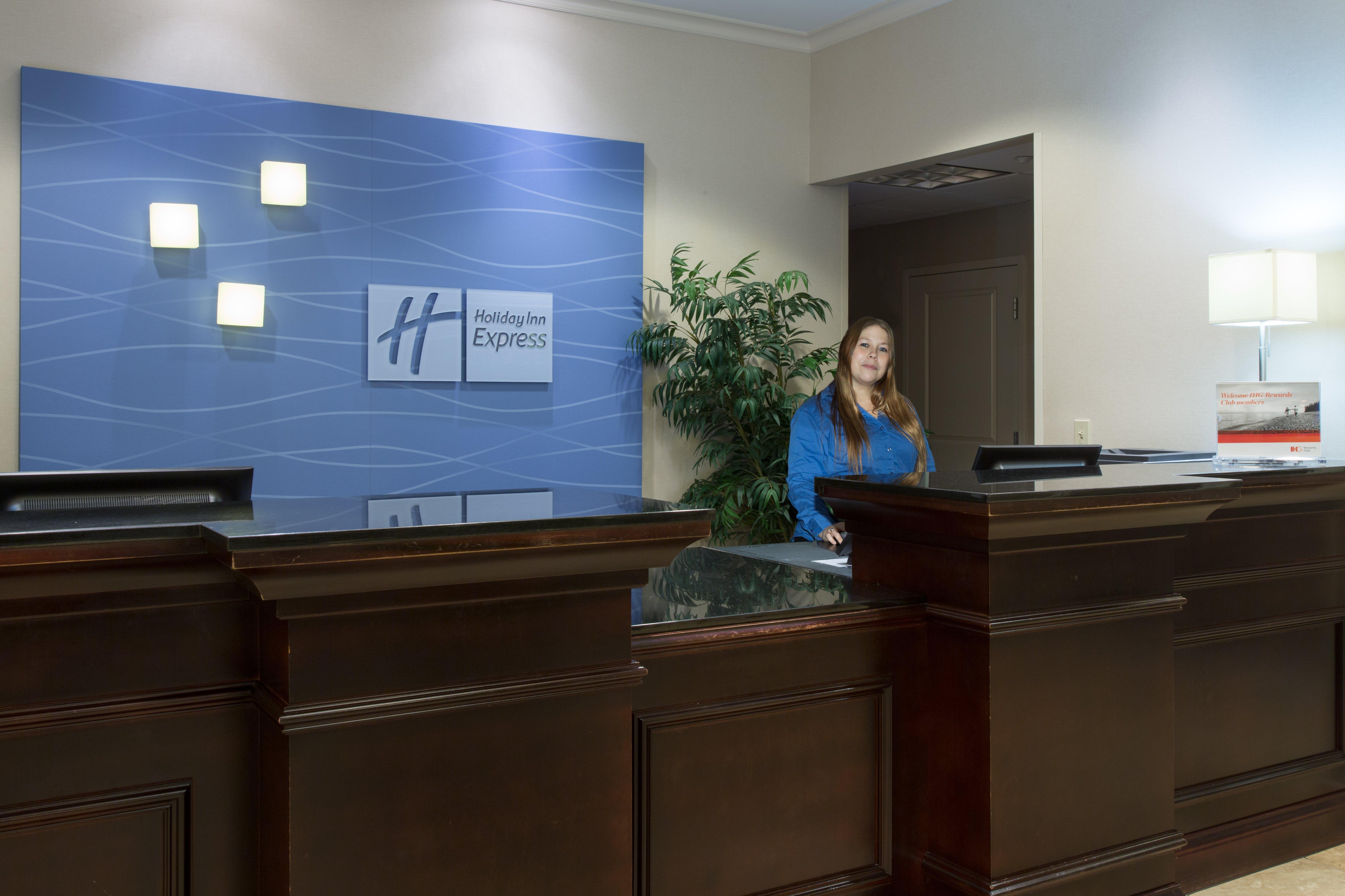 Holiday Inn Express Hotel & Suites Fort Pierce West By Ihg Exterior foto