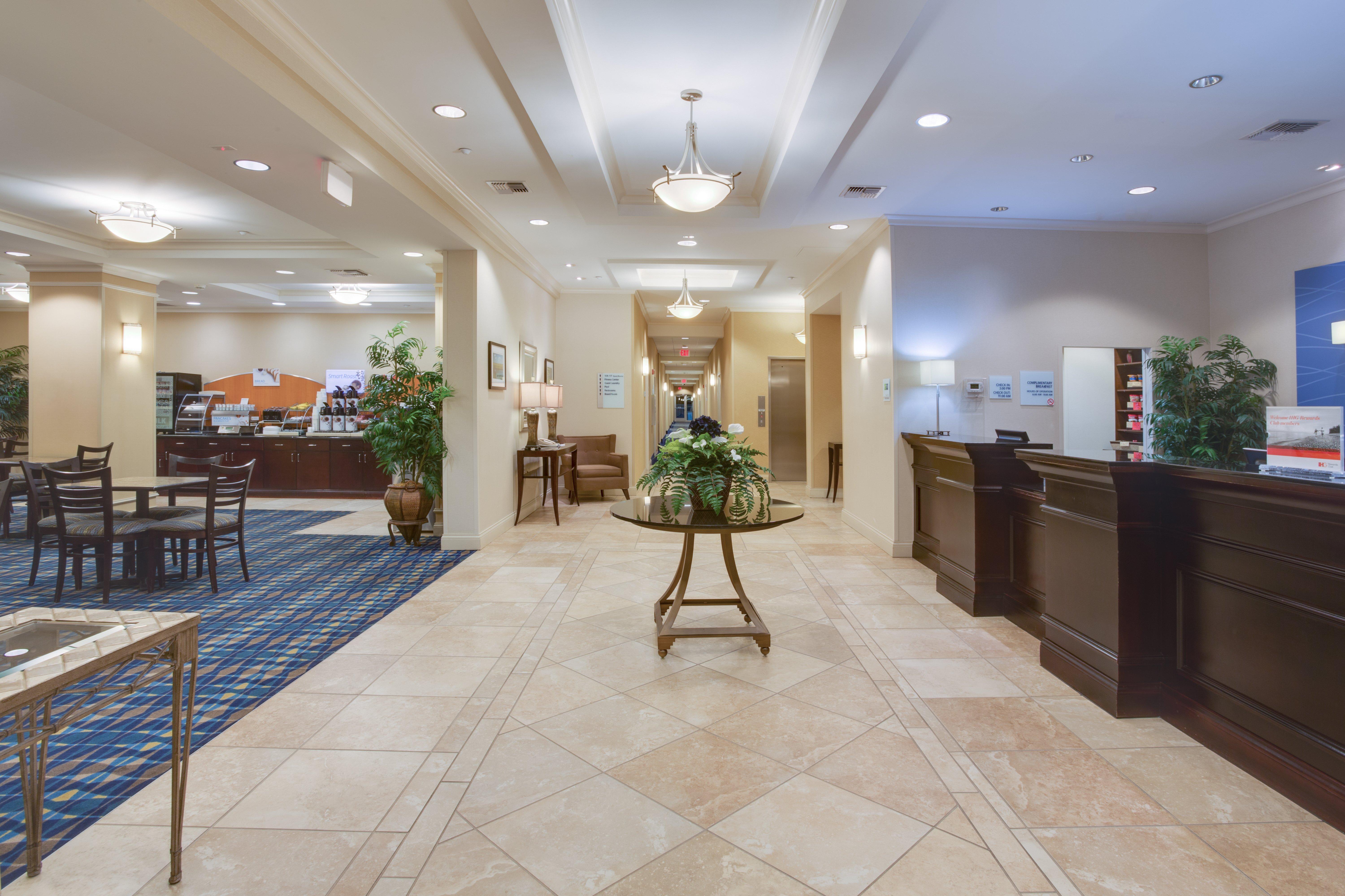 Holiday Inn Express Hotel & Suites Fort Pierce West By Ihg Exterior foto